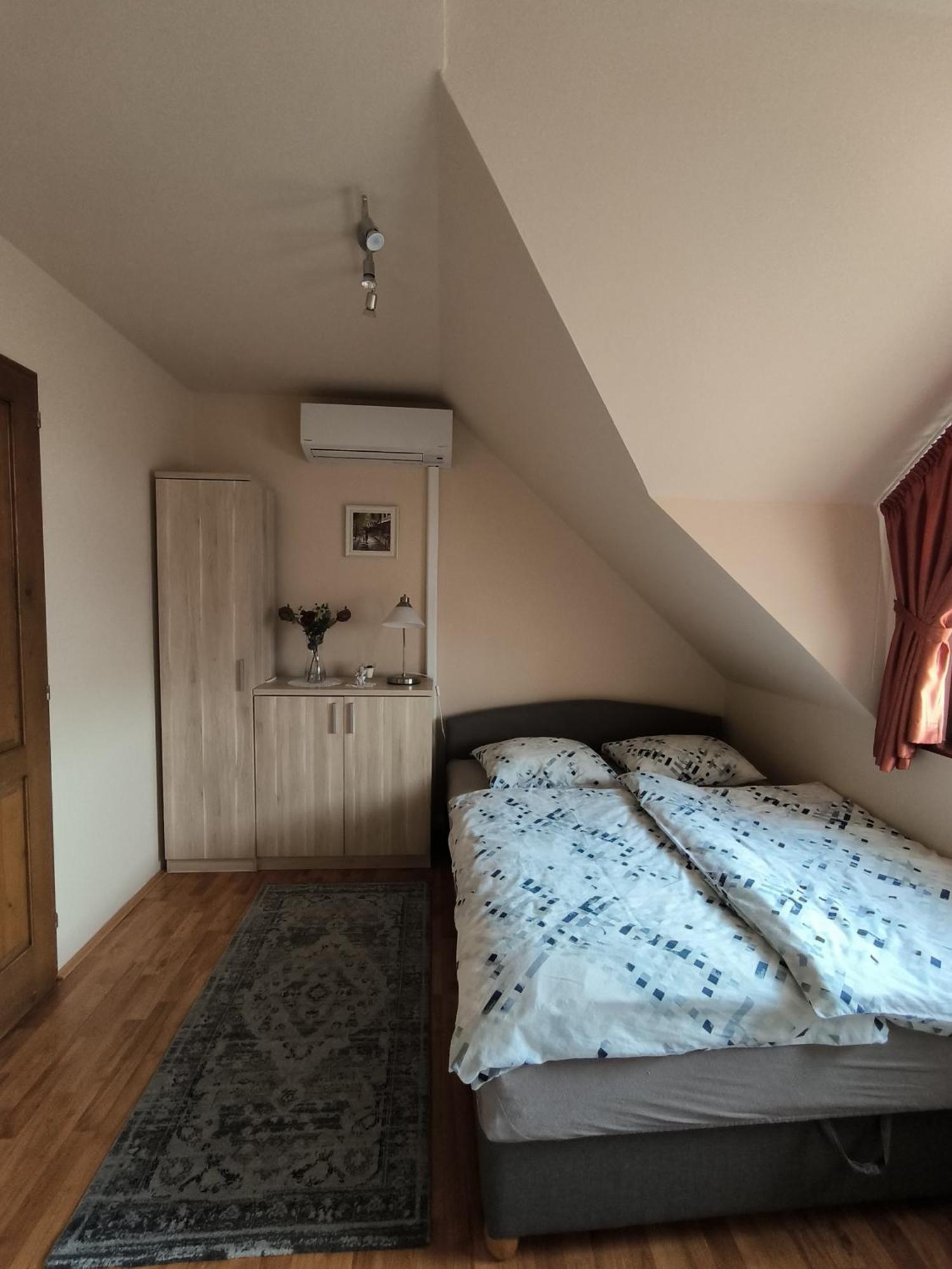 Bed and Breakfast Korona Panzio Балатонберийнь Екстер'єр фото